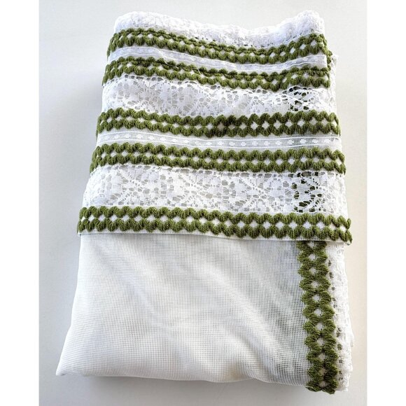 Vintage 70s double curtains, green embroidery, white panels & attached valance - Picture 10 of 10